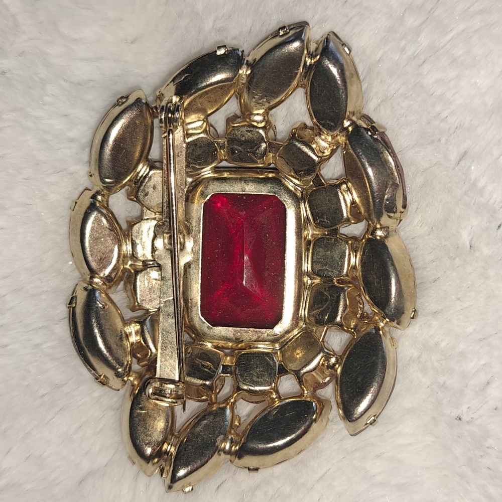 Vintage Fashion Broaches - Picture 5 of 5